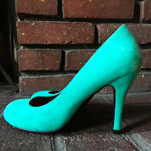 Chromatic Pumps Size 8.5